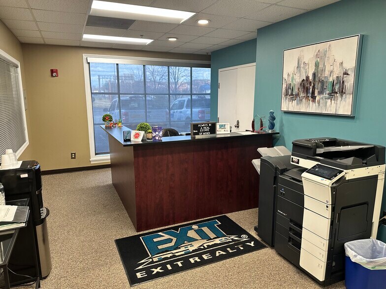 More Photos Of 8222 Schultz Rd, Clinton Office For Lease