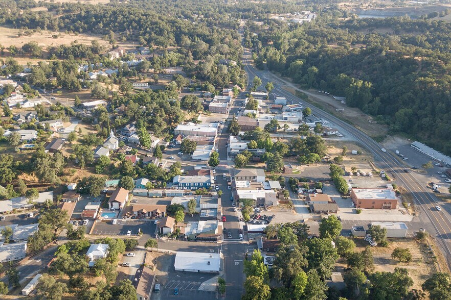 More Photos Of 18239 Main St, Jamestown Hotel For Sale