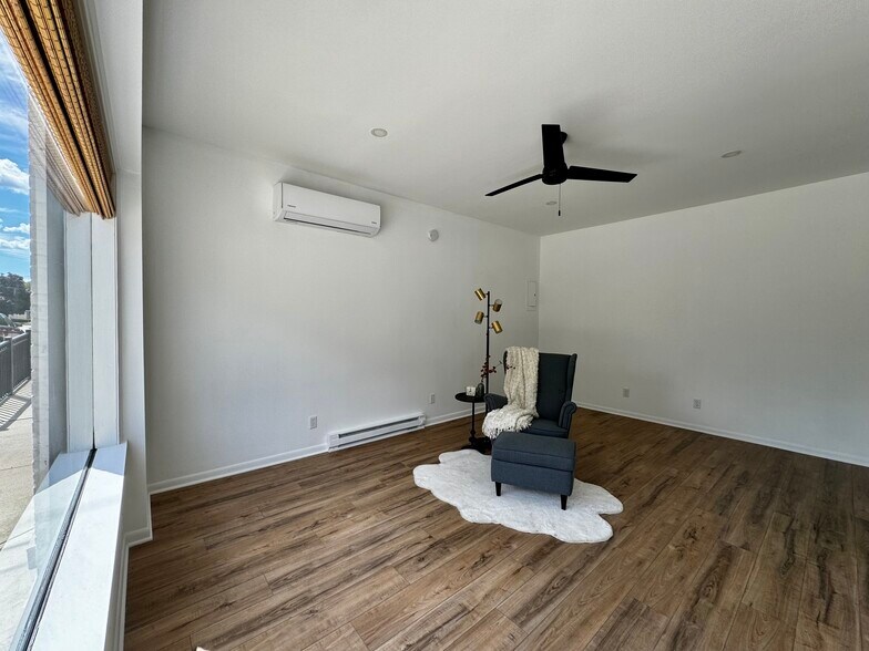 More Photos Of 20 W Side Sq, Macomb General Retail For Sale