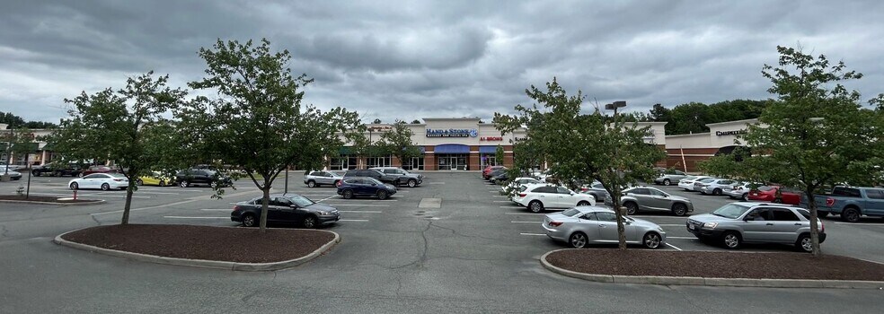 More Photos Of 1090 Virginia Center Pky, Glen Allen Unknown For Lease
