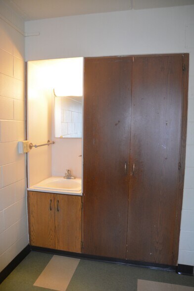 More Photos Of 286 Marshall Ave, Saint Paul Dormitory For Sale