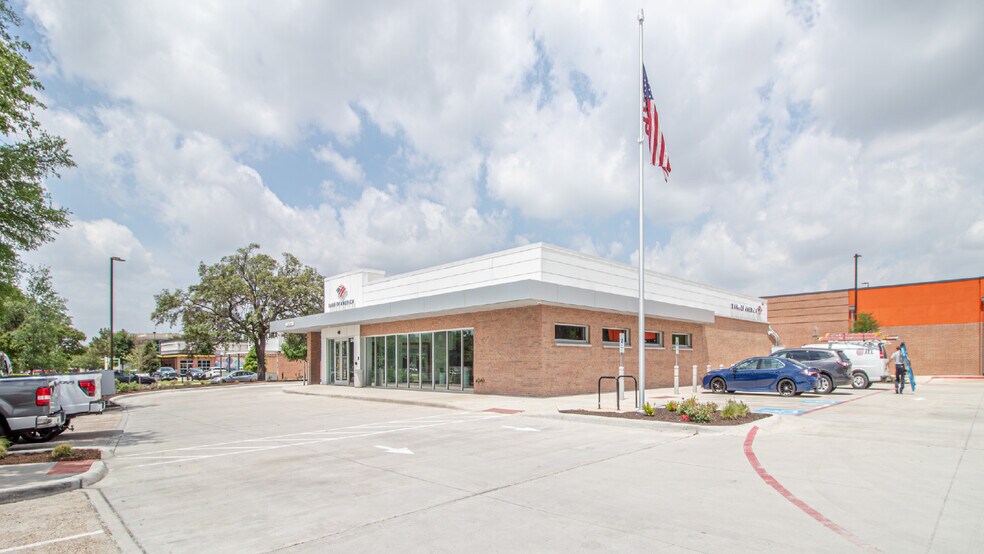 More Photos Of 2065 Preston Rd, Plano Freestanding For Sale