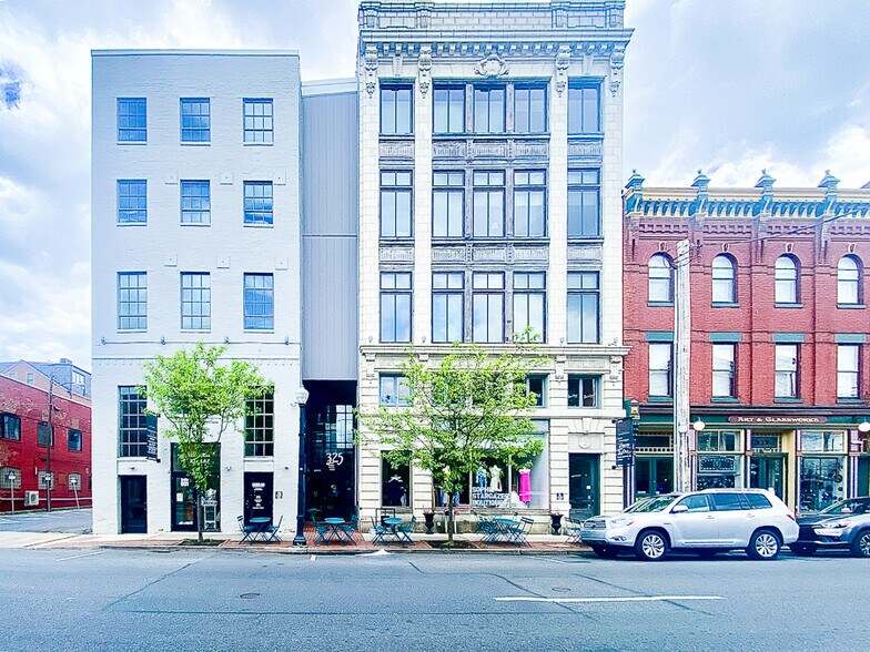 Primary Photo Of 325 N Queen St, Lancaster Apartments For Lease