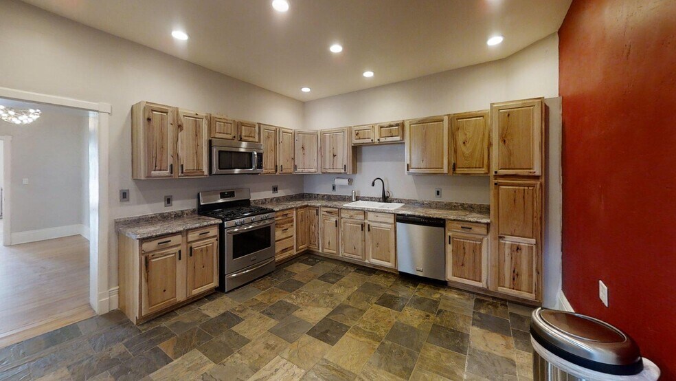 More Photos Of 901 Main St, Canon City Office Residential For Sale