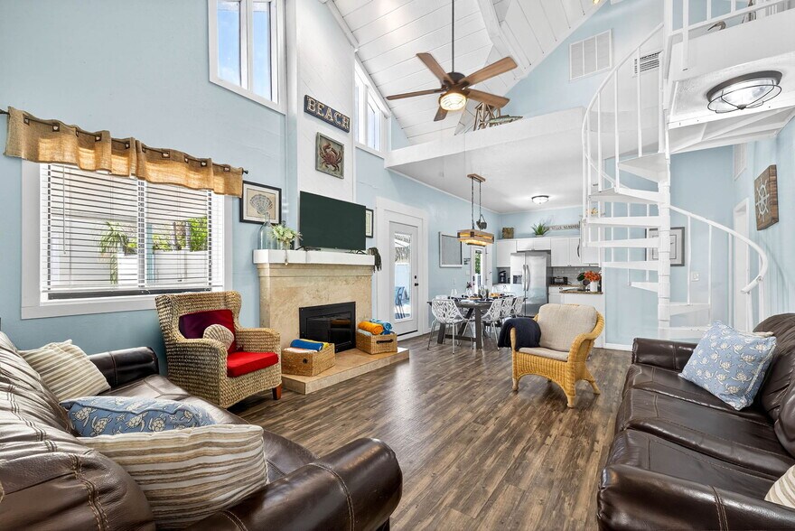 More Photos Of 26 Cambria St, Clearwater Beach Specialty For Sale