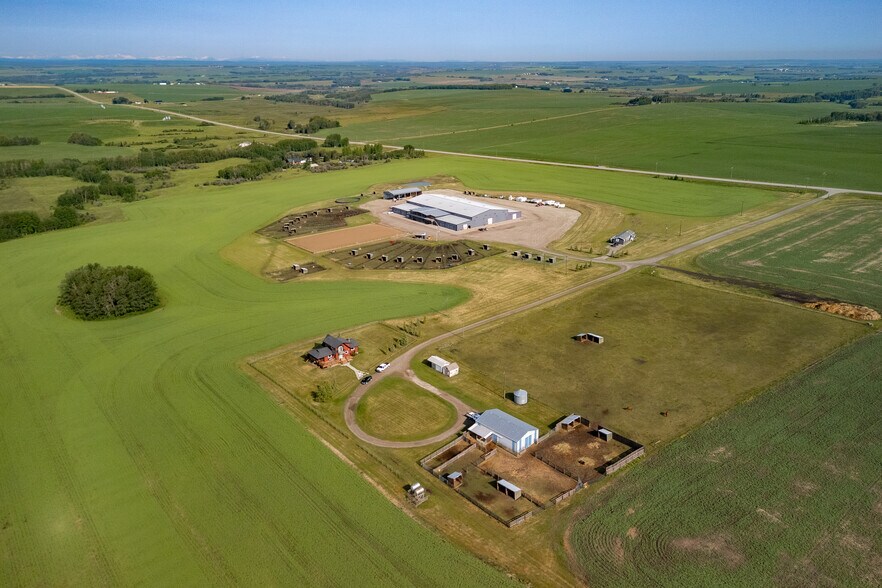 More Photos Of 3245 Township Road 292, Madden Horse Stables For Sale