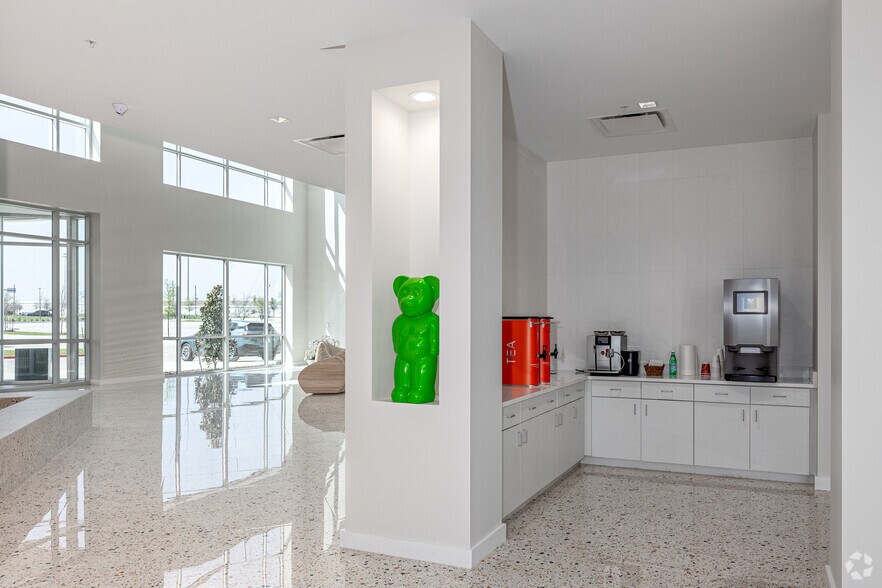 More Photos Of 8560 Belleview Dr, Plano Office For Lease