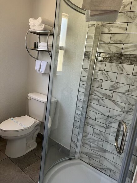 More Photos Of 550 S Auburn St, Colfax Hotel For Sale