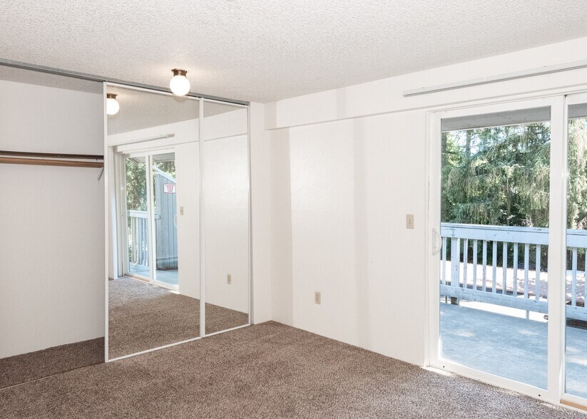 More Photos Of 9350 SW Hall Blvd, Tigard Apartments For Sale
