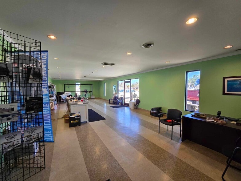 More Photos Of 213 W US 70 Hwy, Havelock Freestanding For Sale