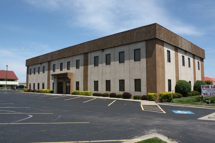 More Photos Of 13720 E 42nd Ter, Independence Office For Lease