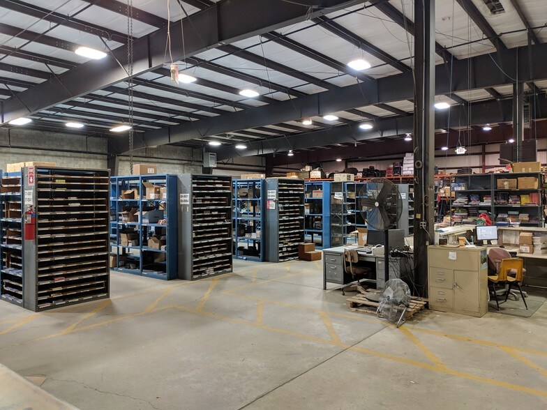 More Photos Of 26 Haypress Rd, Cranbury Warehouse For Lease