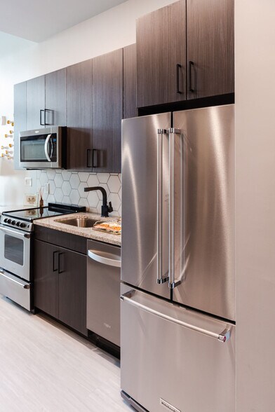 More Photos Of 1425 Winnifred St, Charlotte Apartments For Lease