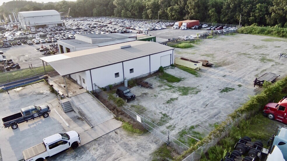 More Photos Of 50-52 Telfair Pl, Savannah Warehouse For Lease