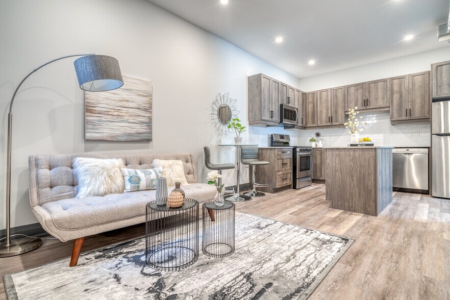 More Photos Of 52 Barton St E, Hamilton Storefront Retail Residential For Sale