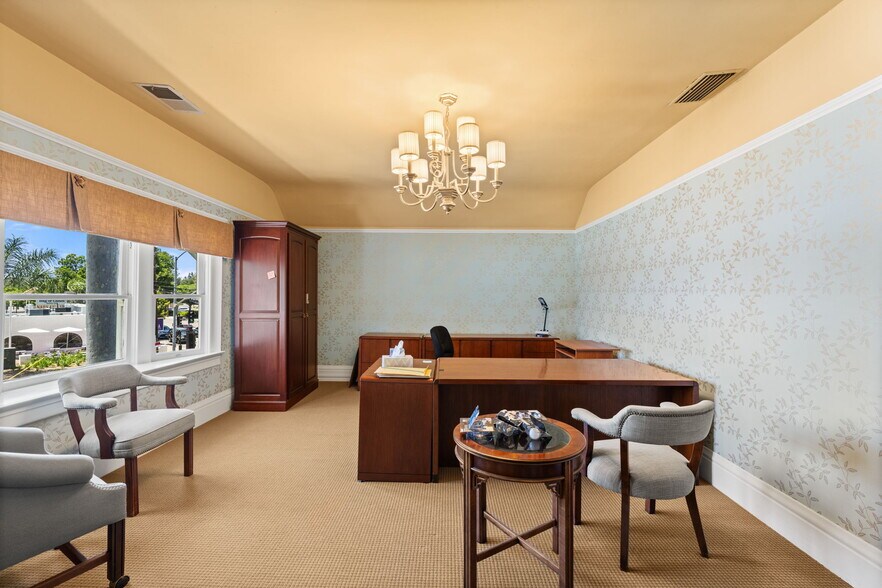 More Photos Of 503 W Palm Dr, Placentia Office Residential For Lease