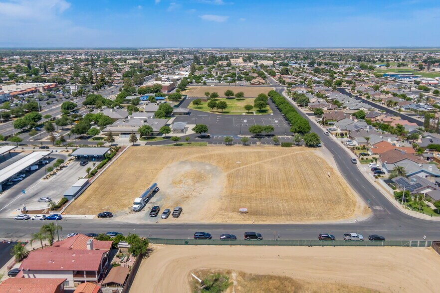 More Photos Of Vassar St And 17th Ave, Delano Land For Sale