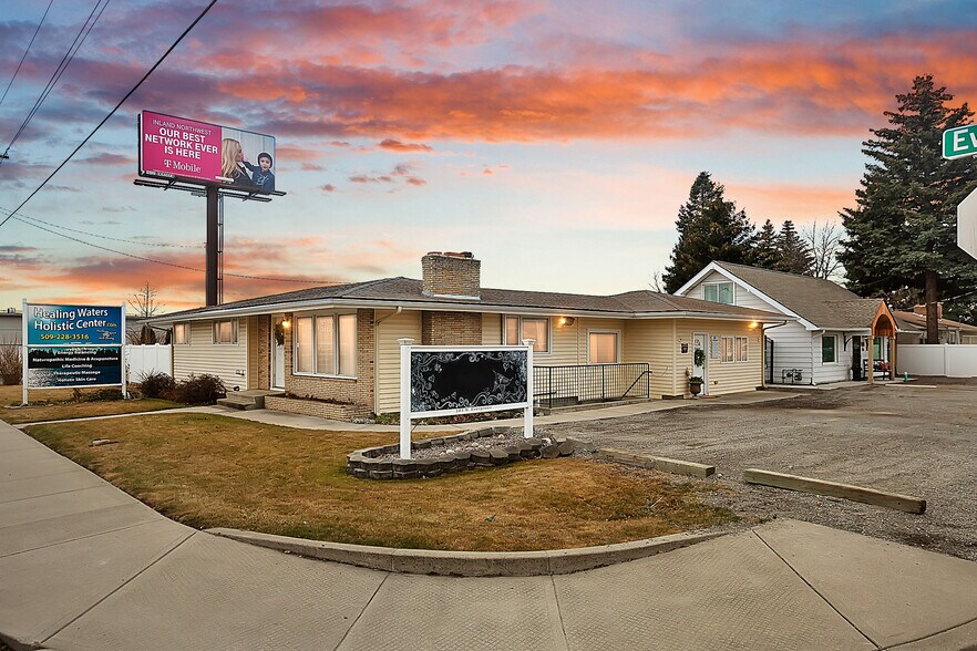 Primary Photo Of 101 N Evergreen Rd, Spokane Office For Lease