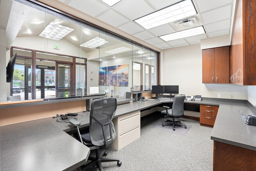 More Photos Of 925 Triple Crown Ave, Yakima Office For Sale