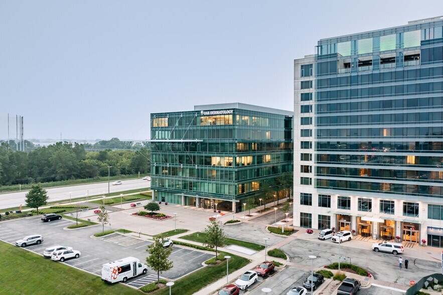 More Photos Of 2135 CityGate Ln, Naperville Unknown For Lease