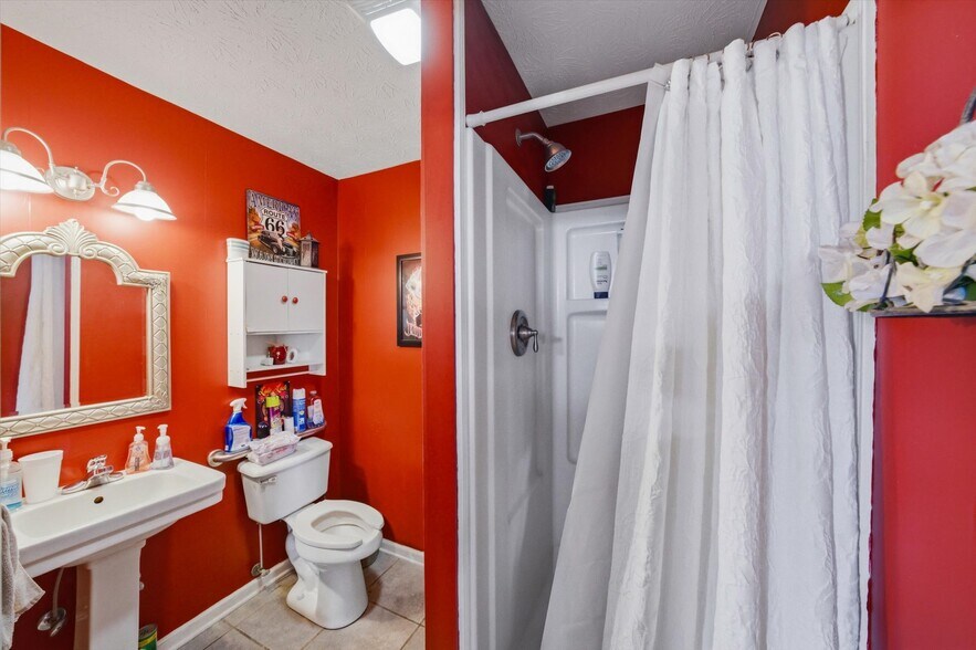 More Photos Of 2376 Business Center Cir, Sevierville Freestanding For Sale