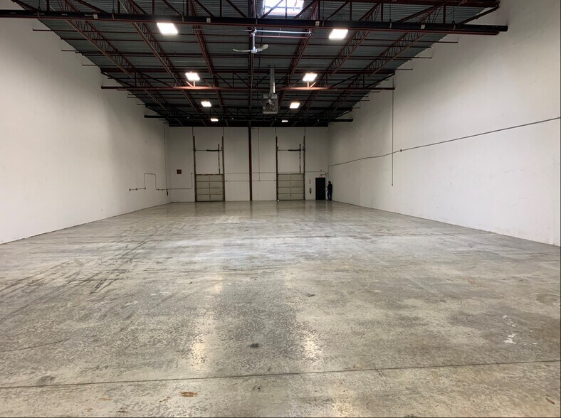 More Photos Of 75 York Ave, Randolph Warehouse For Lease