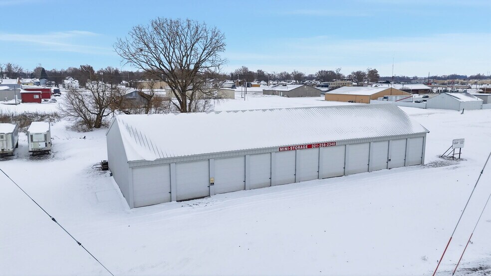 Primary Photo Of 602 3rd St, Perry Specialty For Sale