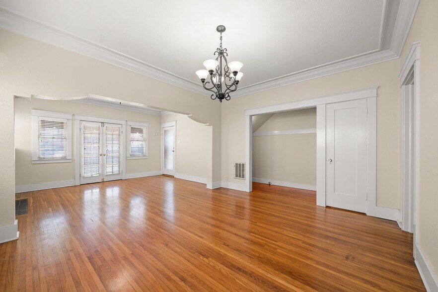 More Photos Of 219 Redondo Ave, Long Beach Apartments For Sale