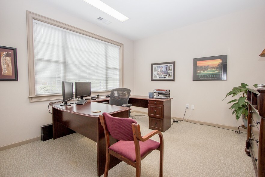 More Photos Of 4180 Providence Rd, Marietta Unknown For Lease