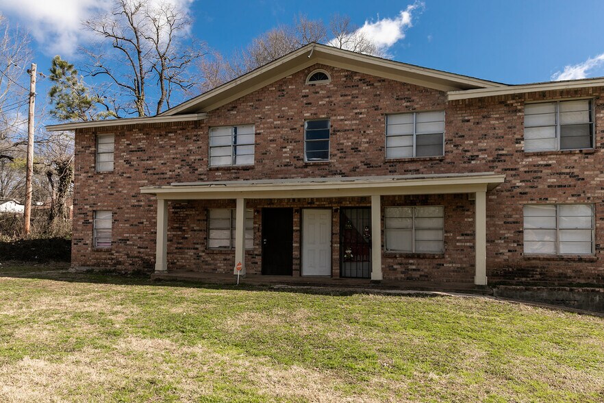 More Photos Of 3081 St. Charles Dr, Memphis Apartments For Sale