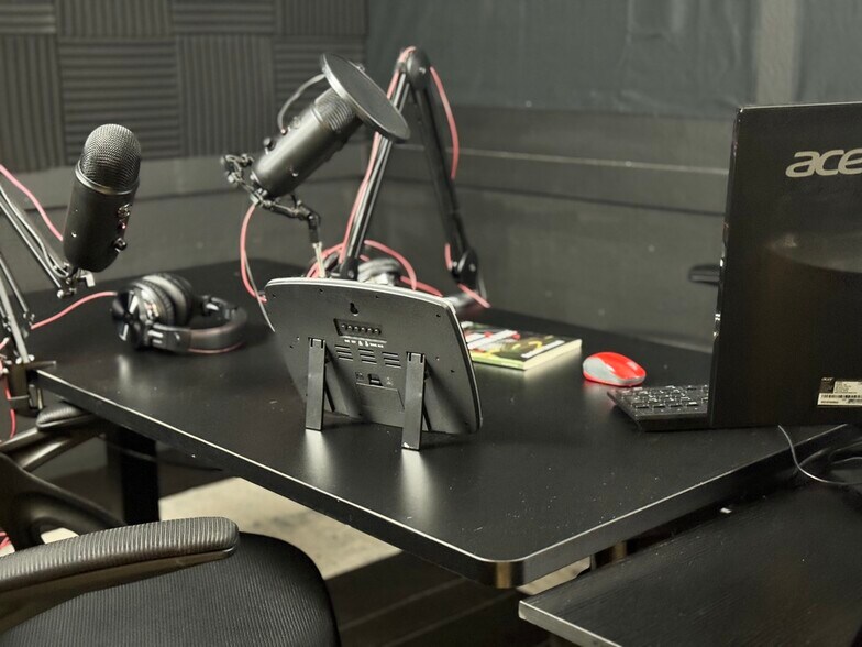 More Photos Of 307 W Pearl St, Granbury Coworking Space