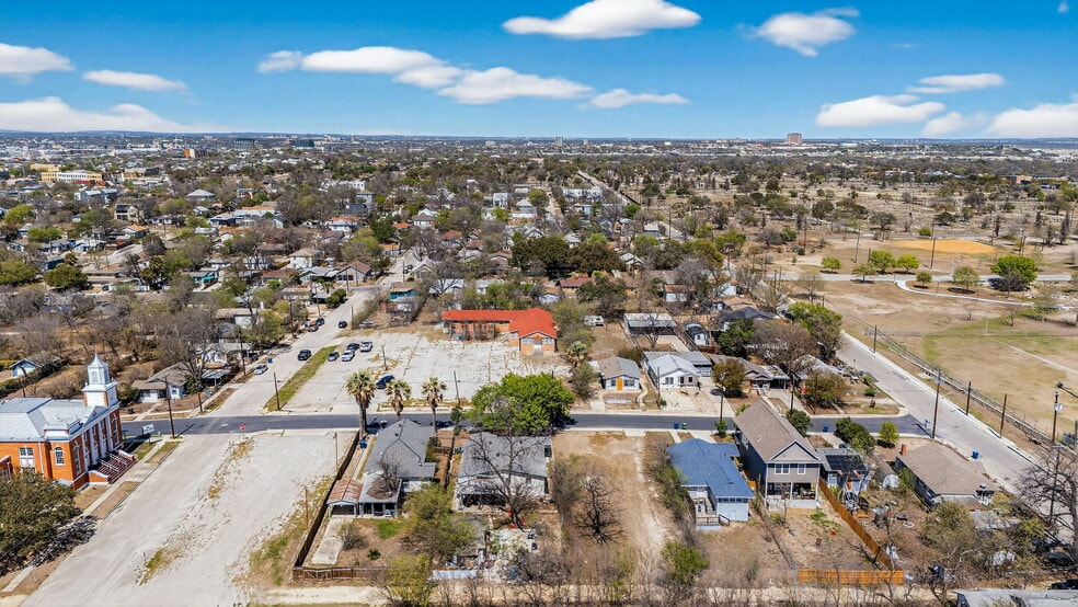 More Photos Of 920 Martin Luther King Dr, San Antonio Land For Sale