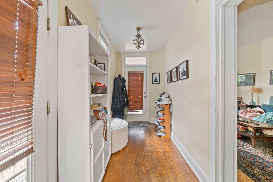 More Photos Of 5009 Roland Ave, Baltimore Multifamily For Sale