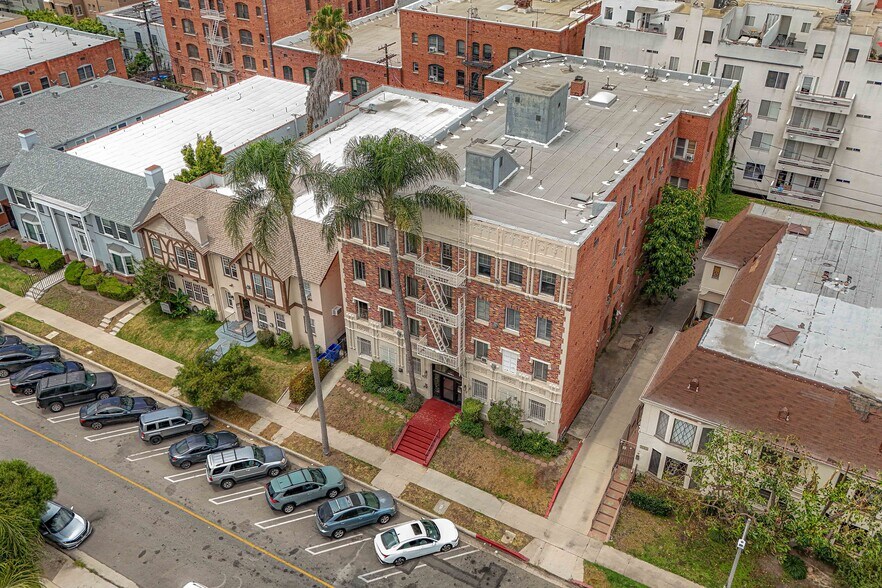 More Photos Of 621 S Dunsmuir Ave, Los Angeles Apartments For Sale