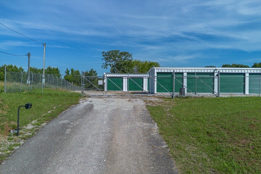 More Photos Of 2821 Highway 43 S, Leoma Specialty For Sale