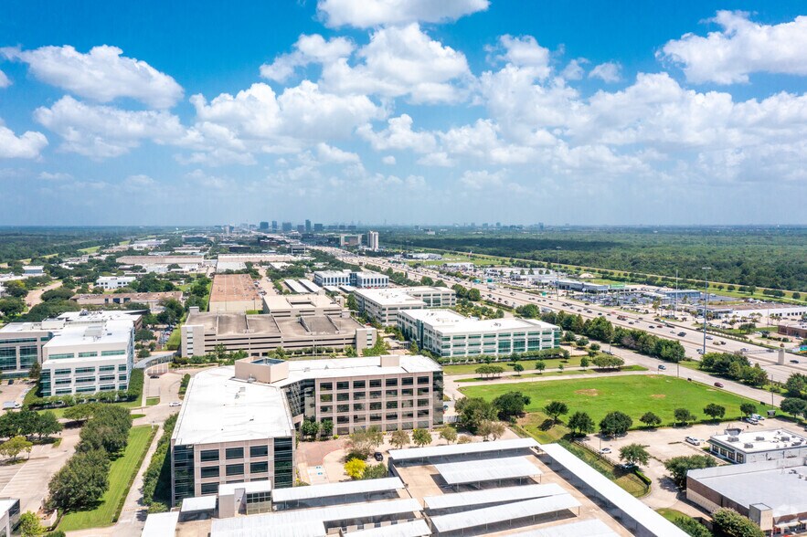 More Photos Of 17404 Katy Fwy, Houston Office For Lease