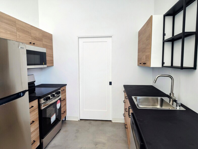 More Photos Of 18093 Lasso Loop, Penn Valley Apartments For Sale