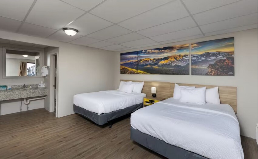 More Photos Of 109 16th St, Wheatland Hotel For Sale