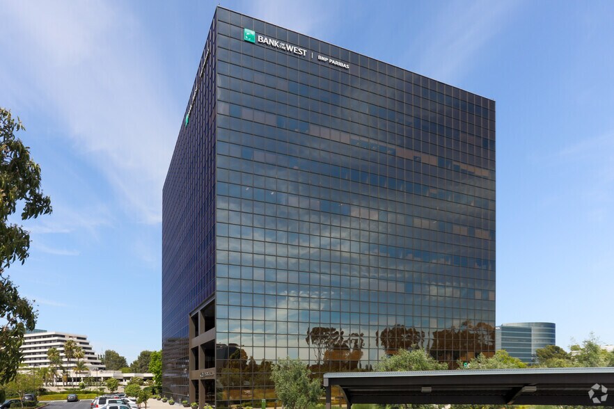 More Photos Of 4400 MacArthur Blvd, Newport Beach Office For Lease