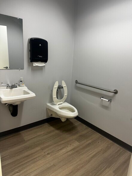 More Photos Of 2250 N Druid Hills Rd NE, Atlanta Medical For Lease