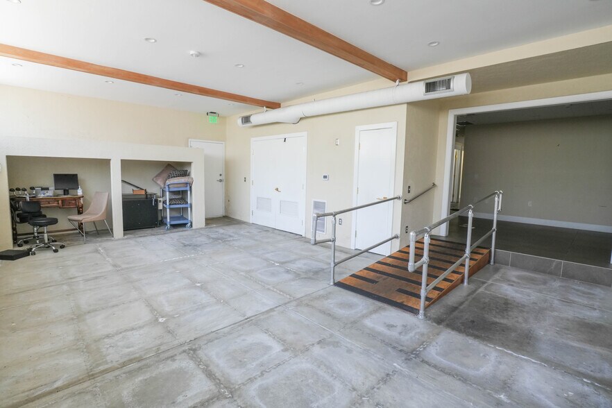 More Photos Of 3490 Linden Ave, Long Beach Medical For Sale