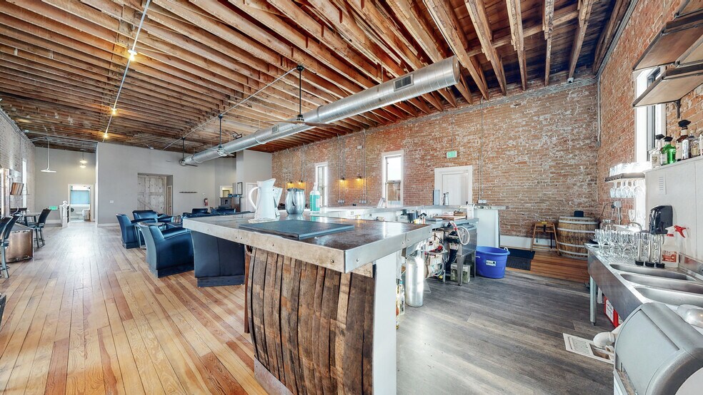 More Photos Of 335 Mountain Ave, Berthoud Restaurant For Sale