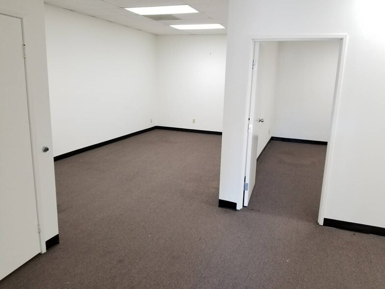 More Photos Of 657-727 Brea Canyon Rd, Walnut Unknown For Lease