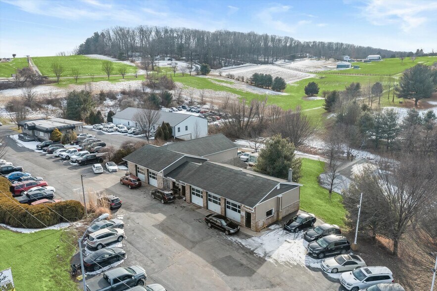 More Photos Of 4028 Hanover Pike, Manchester Auto Repair For Sale