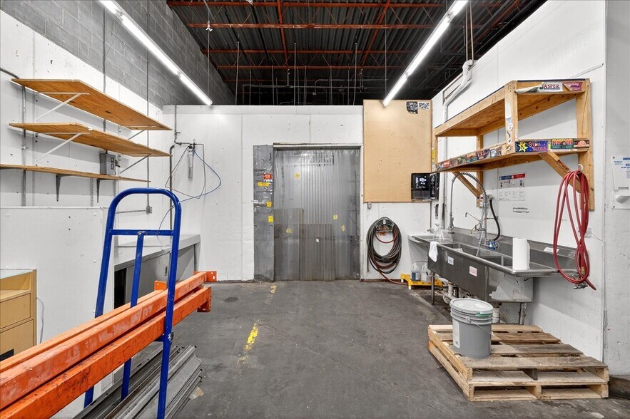 More Photos Of 4634-4639 Gravois Rd, House Spgs, House Springs Supermarket For Lease
