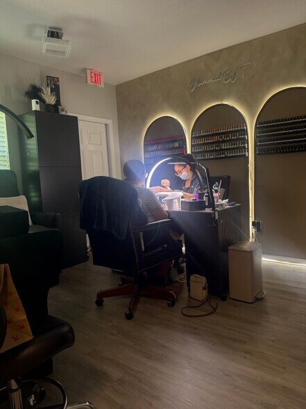 More Photos Of 5807 Argerian Dr, Wesley Chapel Office For Lease