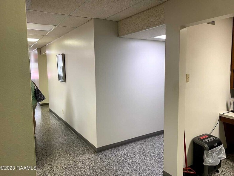 More Photos Of 441 Charles St, New Iberia Office For Sale