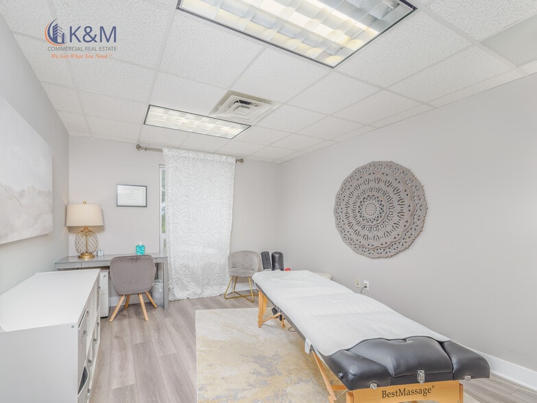 More Photos Of 3930 Walnut St, Fairfax Medical For Sale