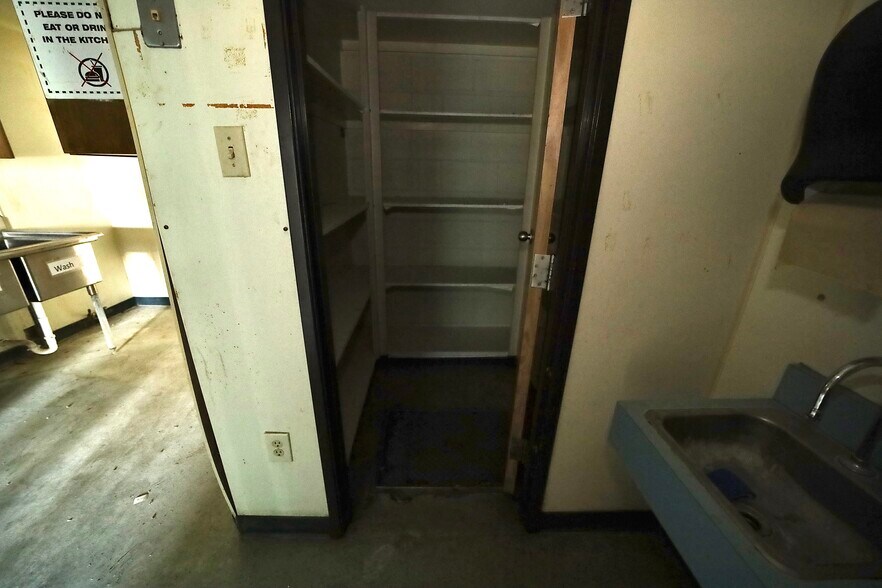 More Photos Of 970 E Humbolt St, Fort Worth Medical For Sale