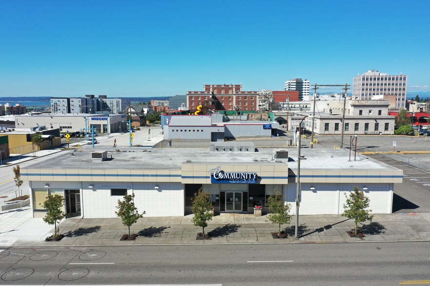 Primary Photo Of 1503 Pacific Ave, Everett Bank For Lease